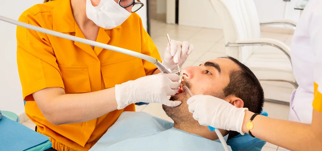 Ortodonti tedavisinde ağız bakımı ve klinik kontrol uygulaması